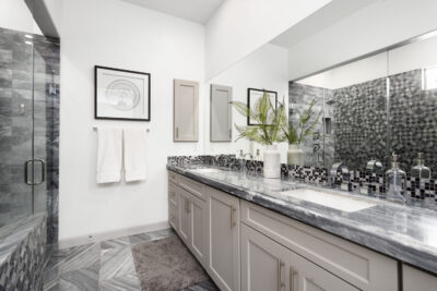 Main Floor Master Ensuite