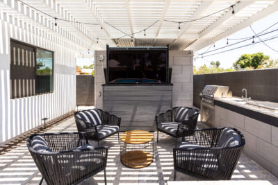 Large Screen TV & Grill